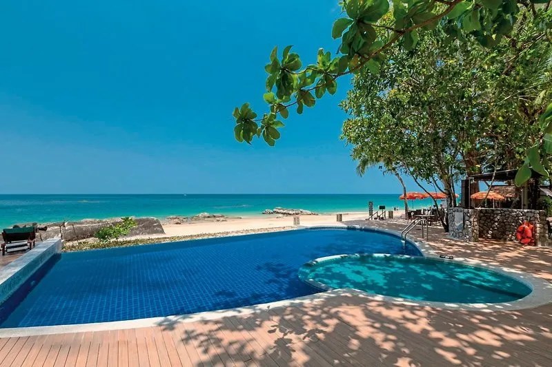 Khaolak Wanaburee Resort